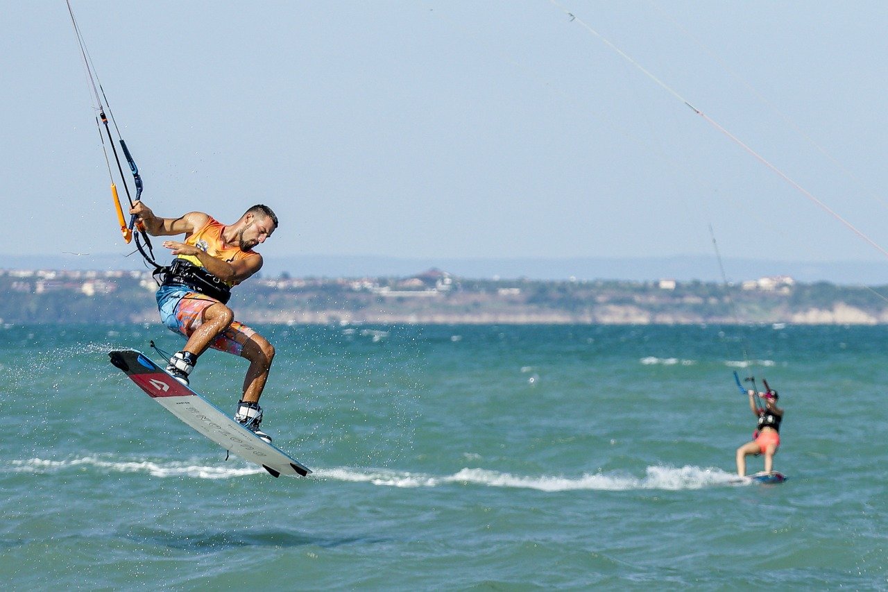 Surf, arena y estrategia: cómo el turismo en Florida está revolucionando el marketing digital para las empresas locales